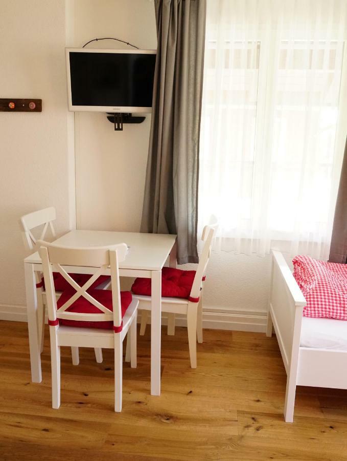 Adventure Guesthouse Interlaken Unterseen Ngoại thất bức ảnh